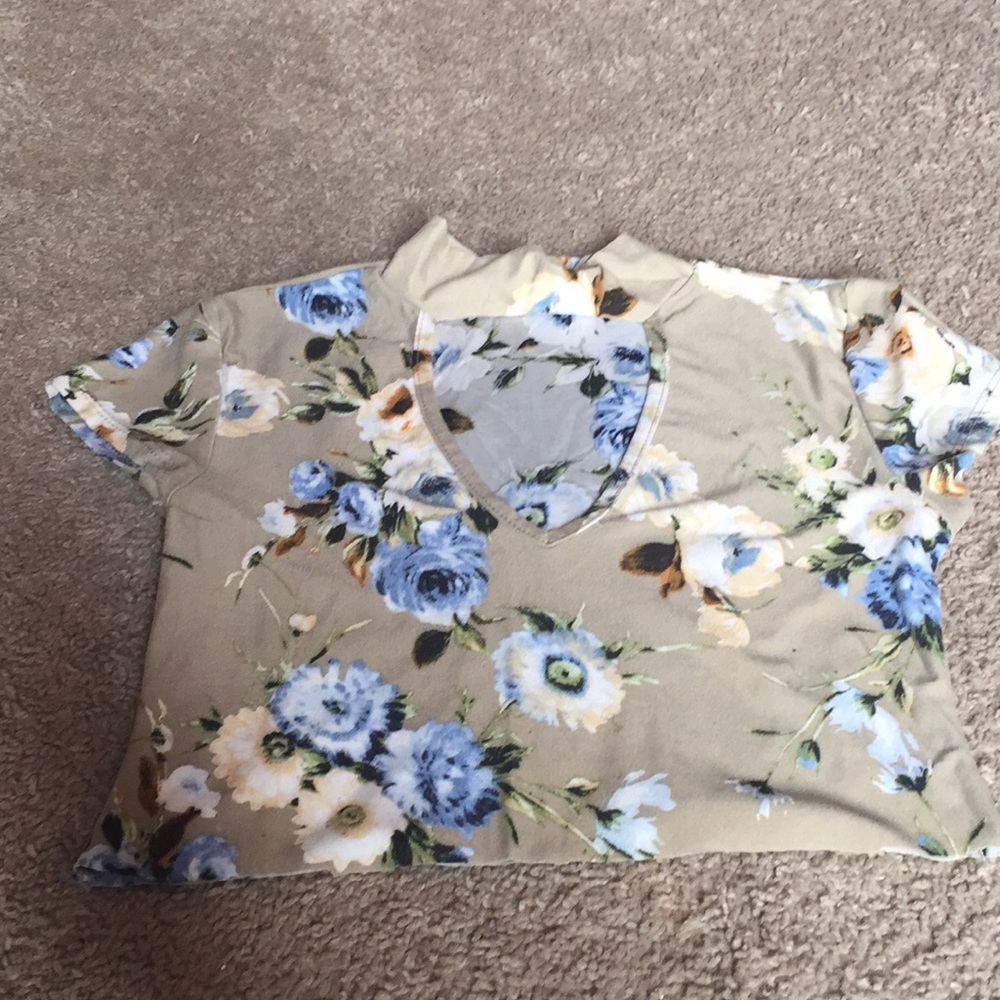 Floral cropped top